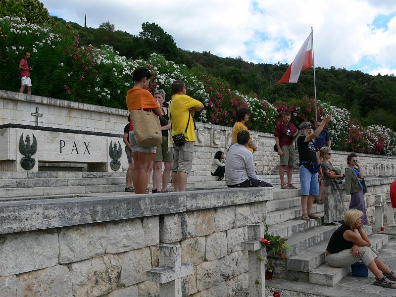 sycylia_ga_140248.jpg - Cmentarz Poległych pod Monte Cassino (ga)