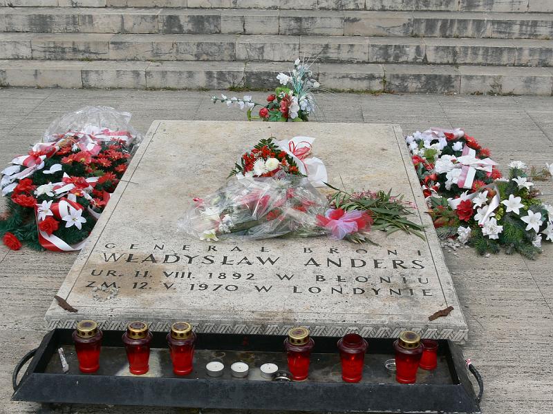 sycylia_ga_140254.jpg - Cmentarz Poległych pod Monte Cassino (ga)