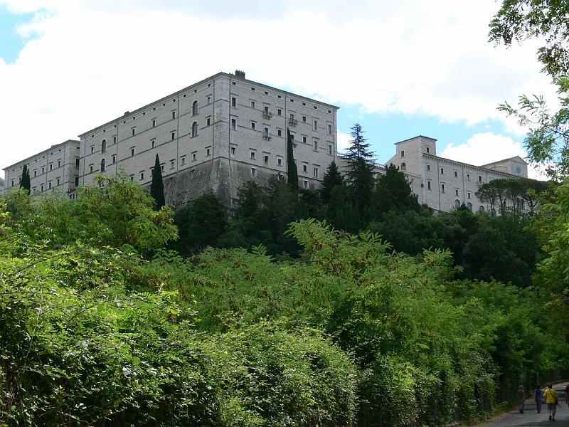 sycylia_ga_140260.jpg - Klasztor benedyktynów na szczycie Monte Cassino (ga)