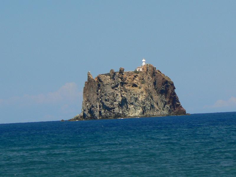 sycylia_ws_0067.jpg - Widok na morze ze Stromboli (ws)